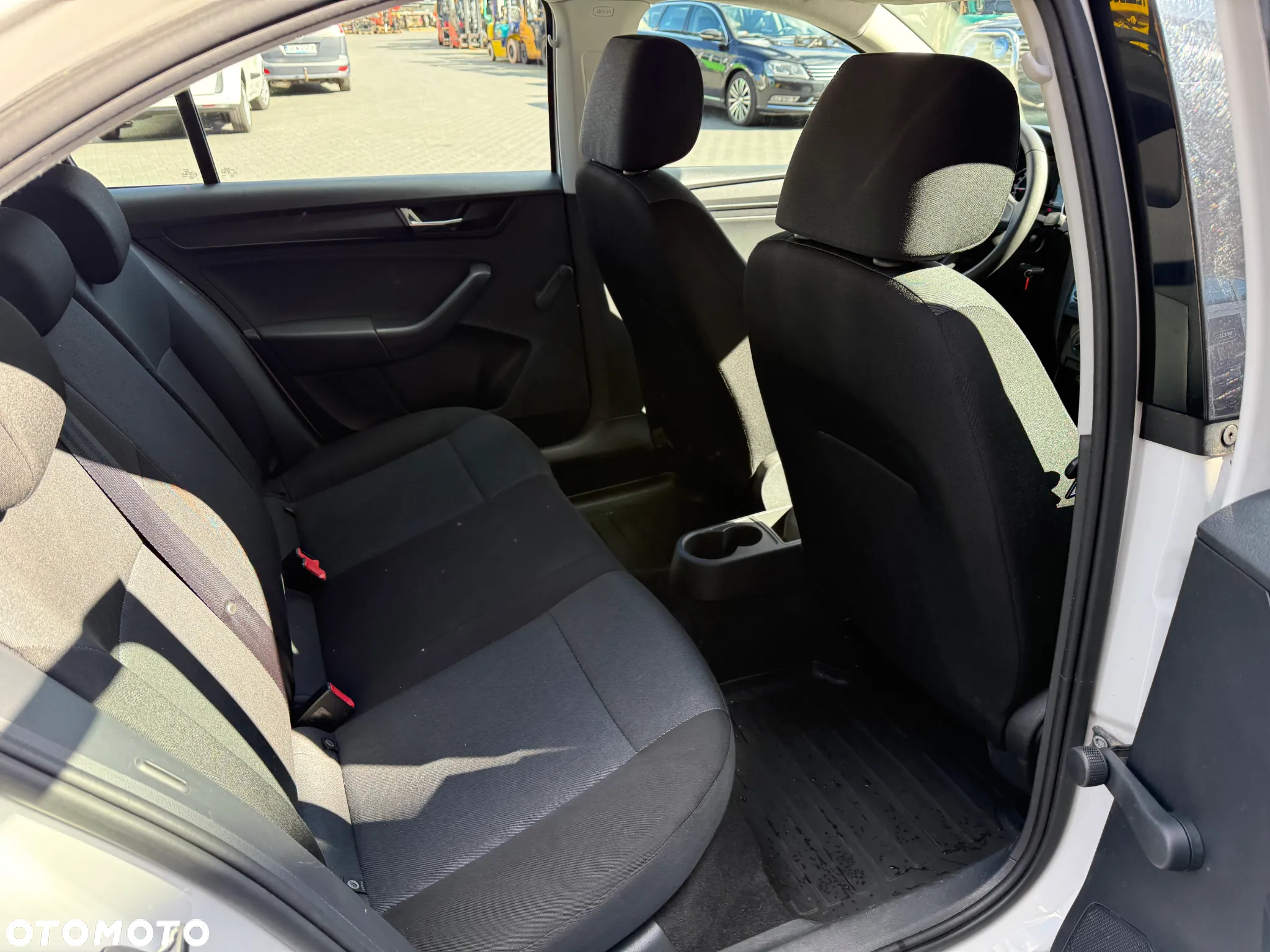 Skoda RAPID 1.6 TDI DPF Ambition - 20