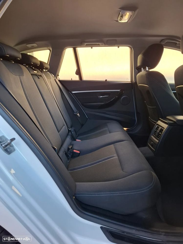 BMW 318 d Line Sport - 7
