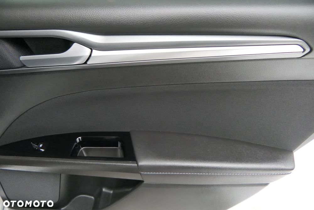 Ford Mondeo 2.0 TDCi Titanium - 30