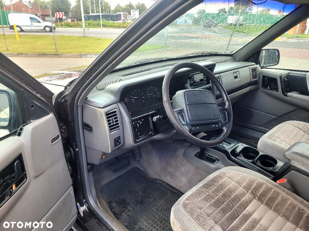 Jeep Grand Cherokee - 8