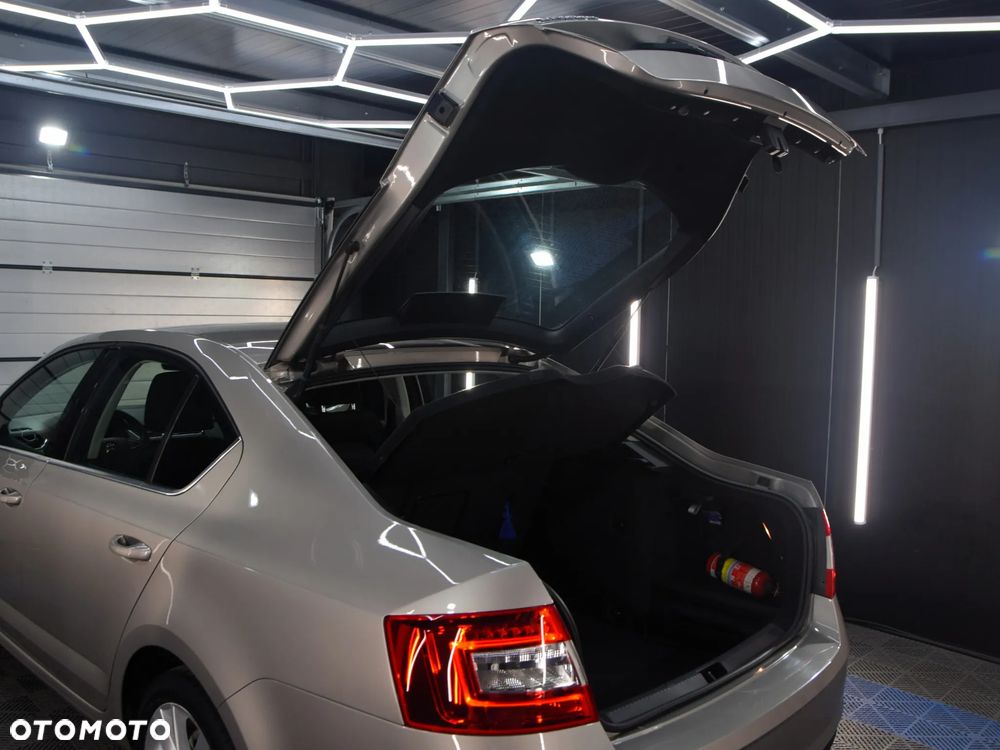Skoda Octavia 1.5 TSI ACT Style - 12