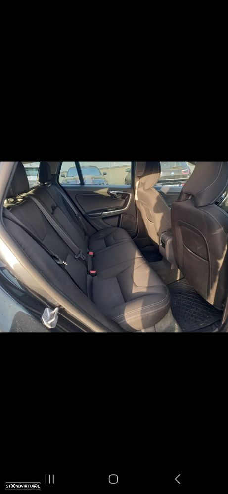 Volvo V60 - 22