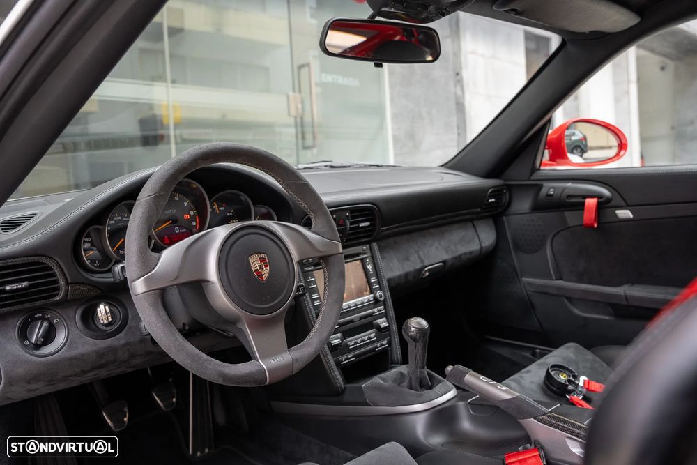 Porsche 911 (997) GT3 RS - 11