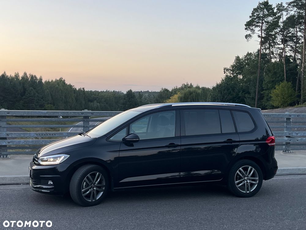 Volkswagen Touran 2.0 TDI SCR DSG Comfortline - 4