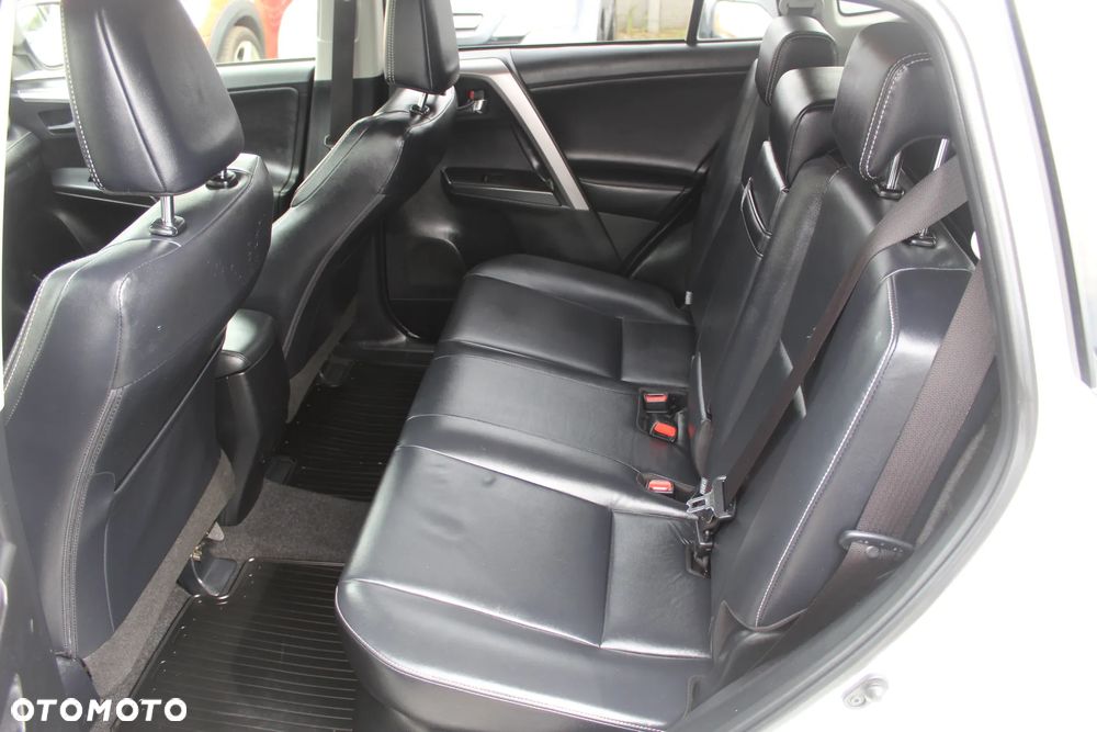 Toyota RAV4 - 30