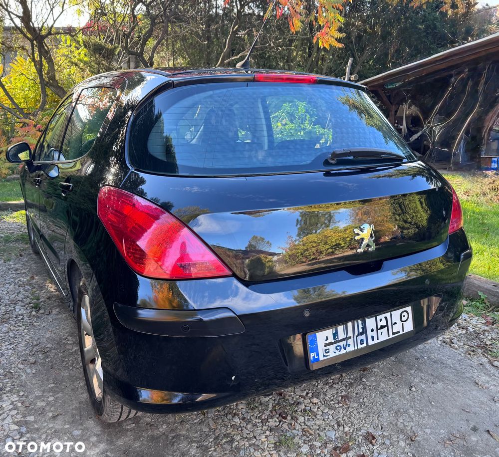 Peugeot 308 2010 photo 3