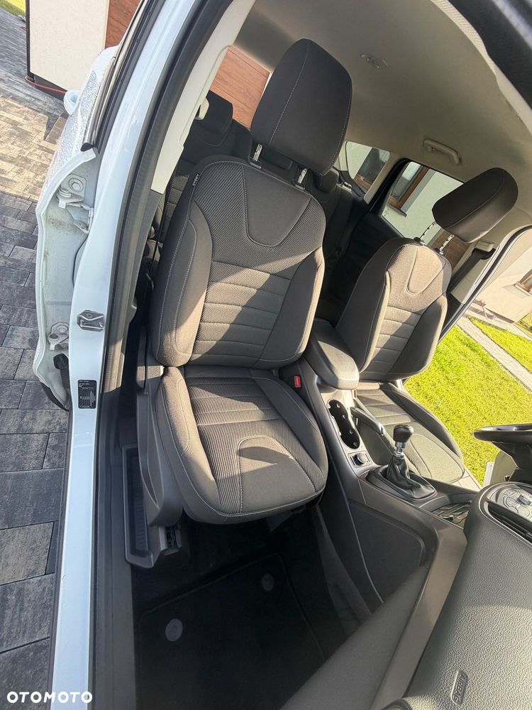 Ford Kuga - 29