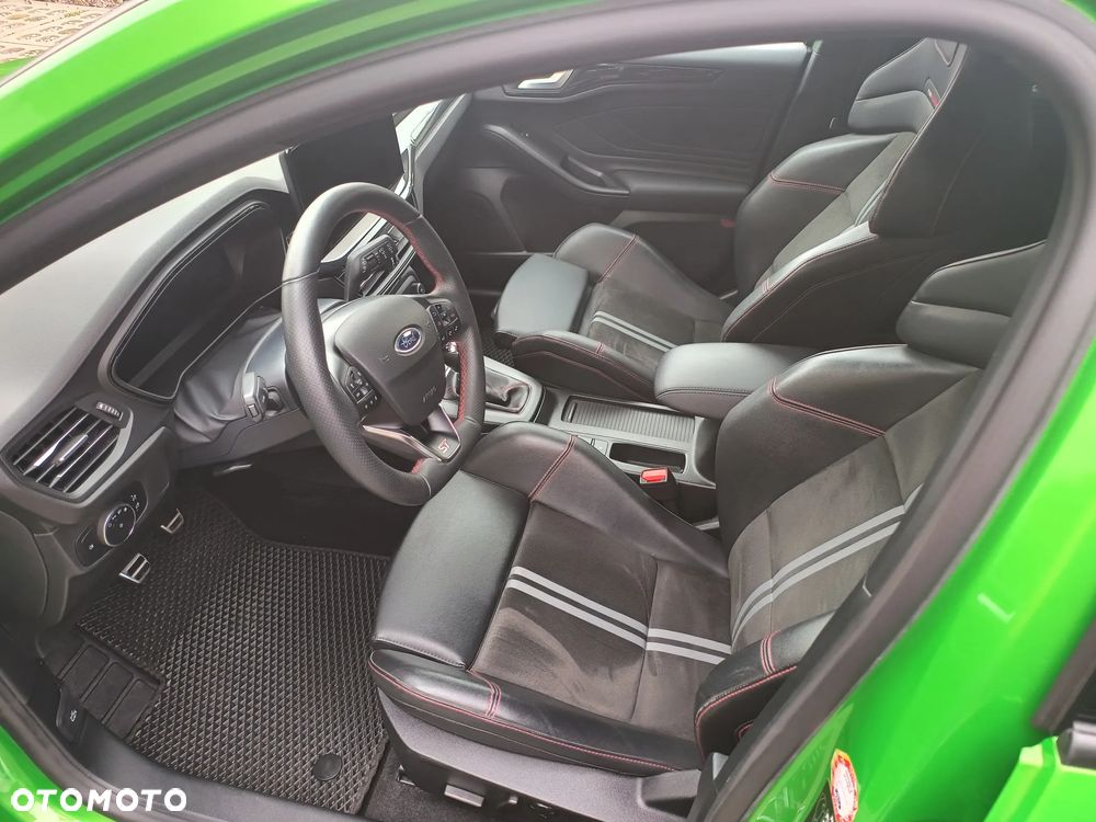 Ford Focus 2.3 EcoBoost ST X - 2