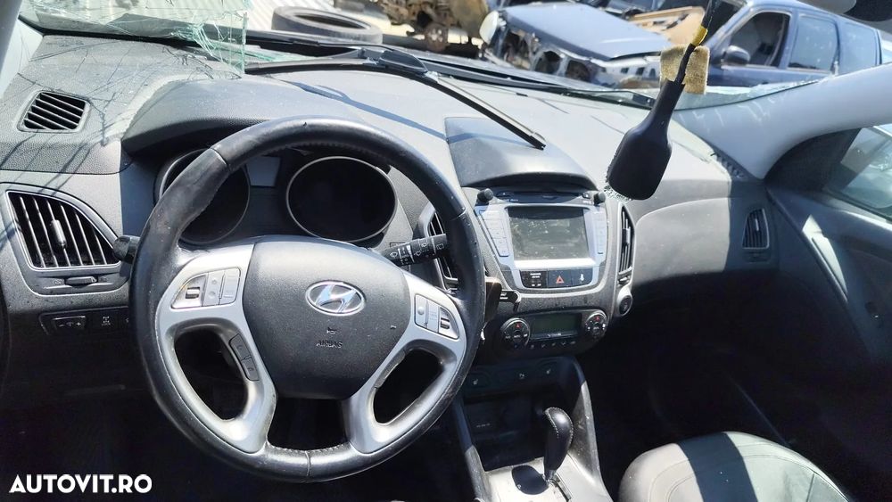Dezmembrez Hyundai ix35 2.0 crdi automat 2012 - 7