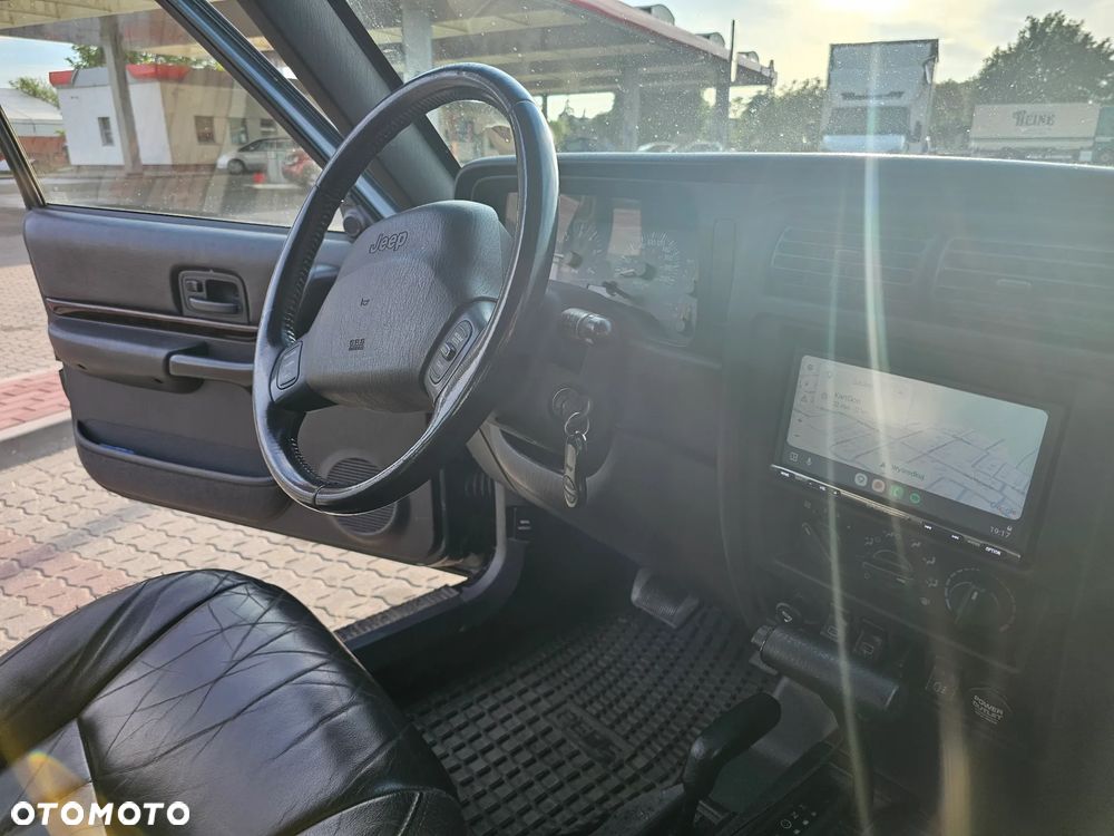 Jeep Cherokee 4.0 Limited - 9