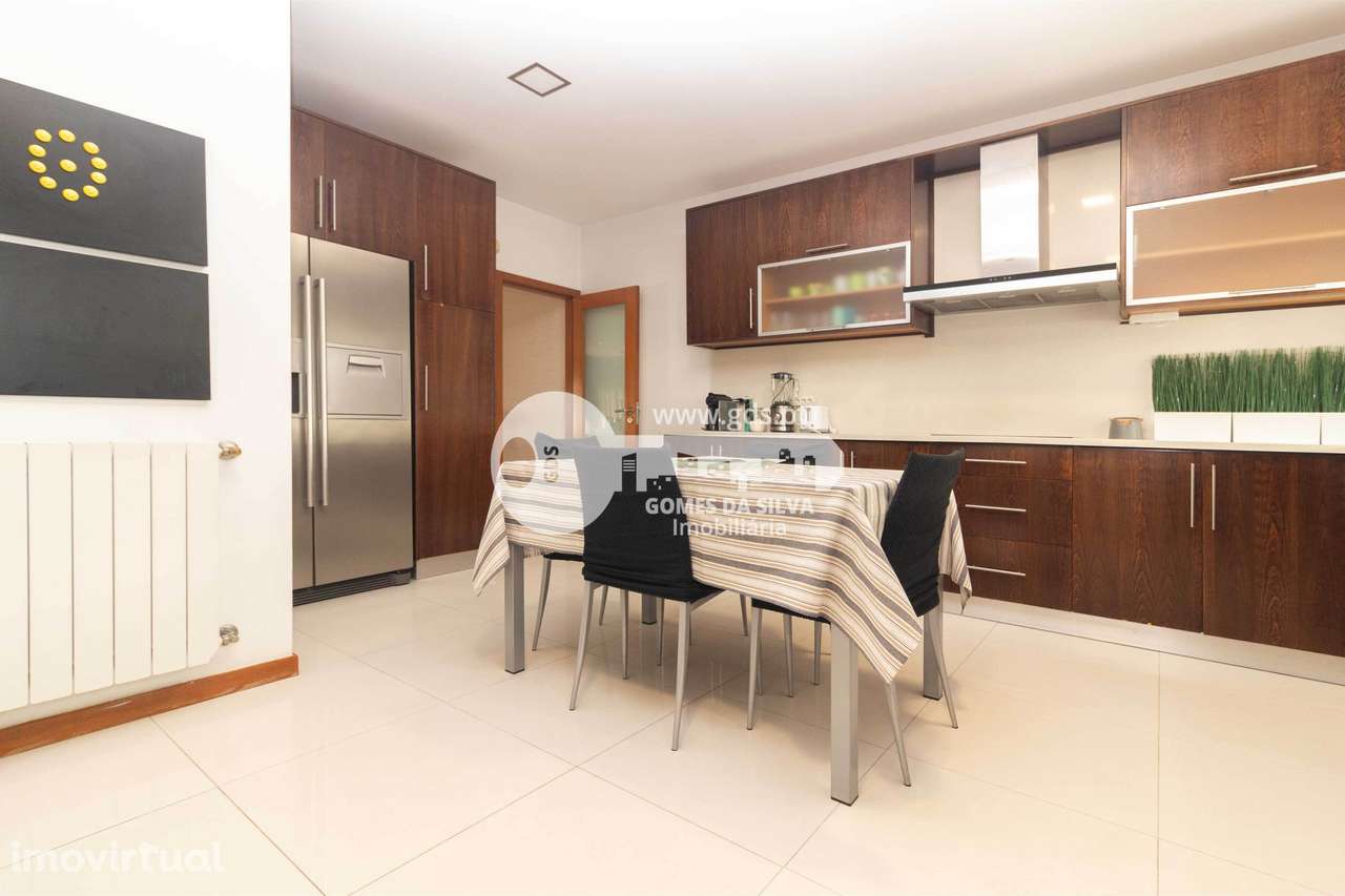 Moradia T4 + 2 em Palmeira para arrendamento - Grande imagem: 2/31