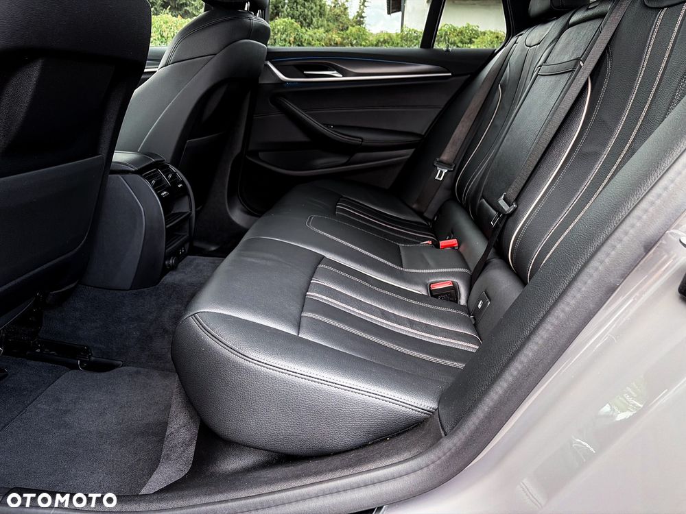 BMW Seria 5 530e M Sport sport - 18