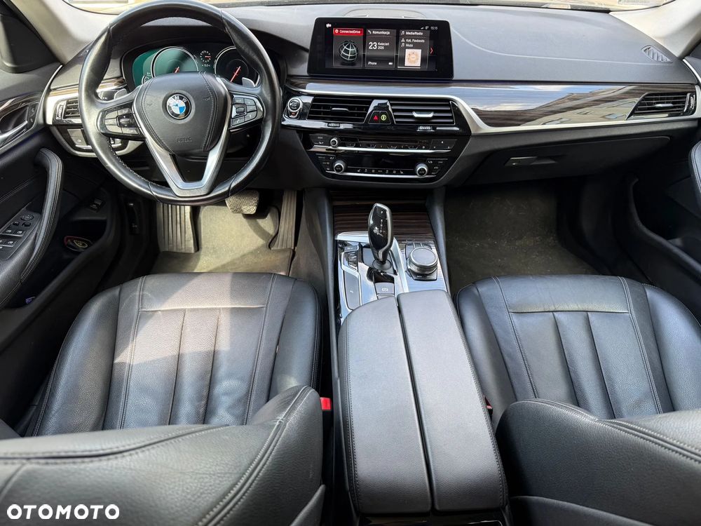 BMW Seria 5 520d Luxury Line sport - 10