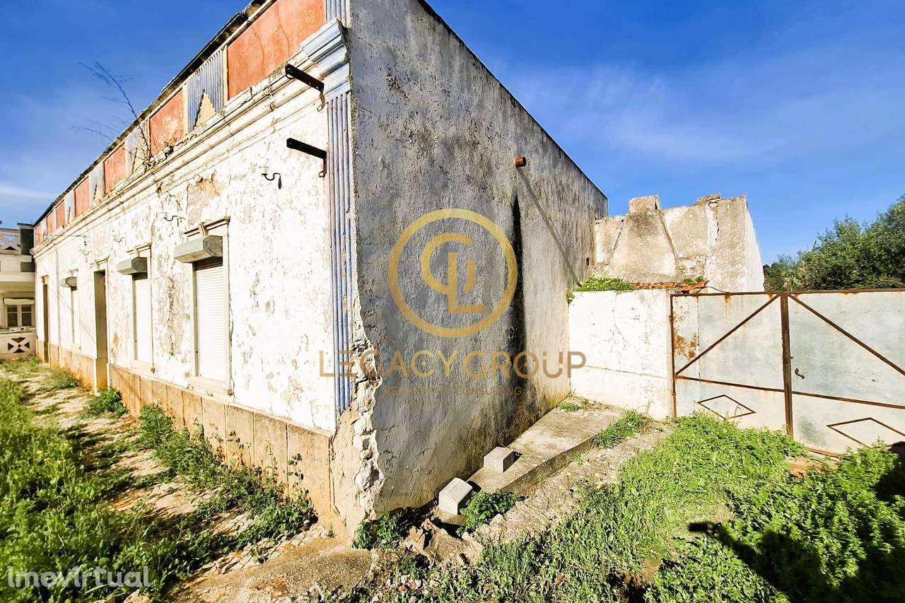 Prédio Misto em Tunes com elevado índice construtivo - Grande imagem: 2/32