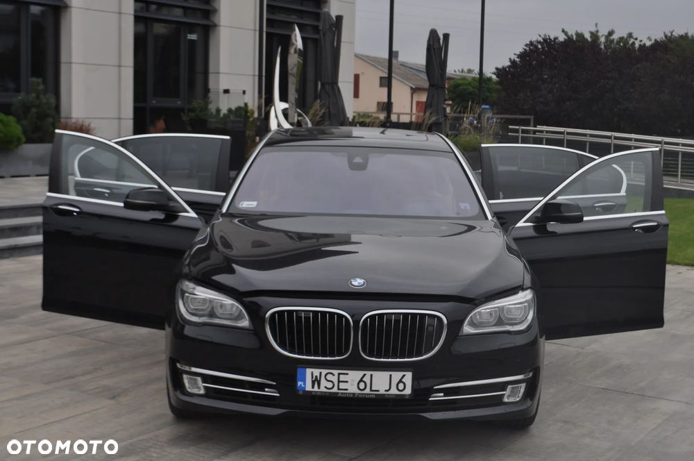 BMW Seria 7 750Ld xDrive - 25