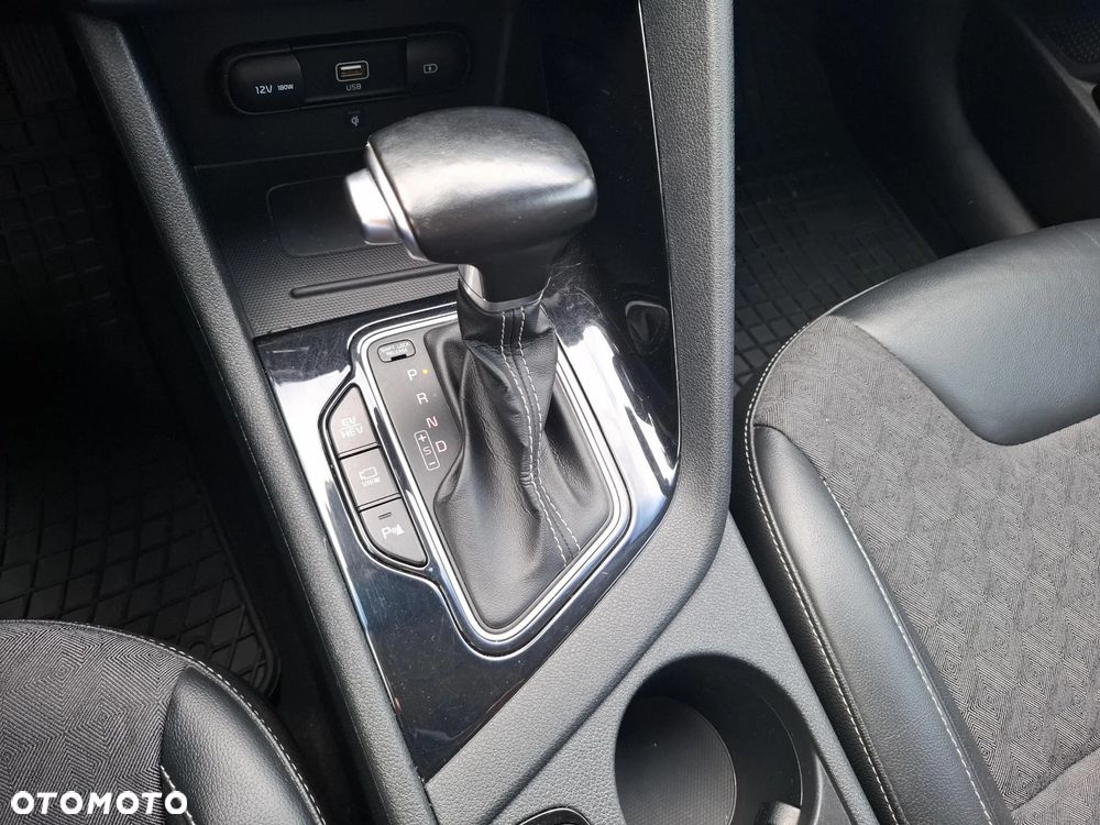 Kia Niro 1.6 GDI Plug-in Hybrid L - 17