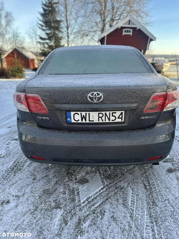 Toyota Avensis 2.0 D-4D Premium - 9