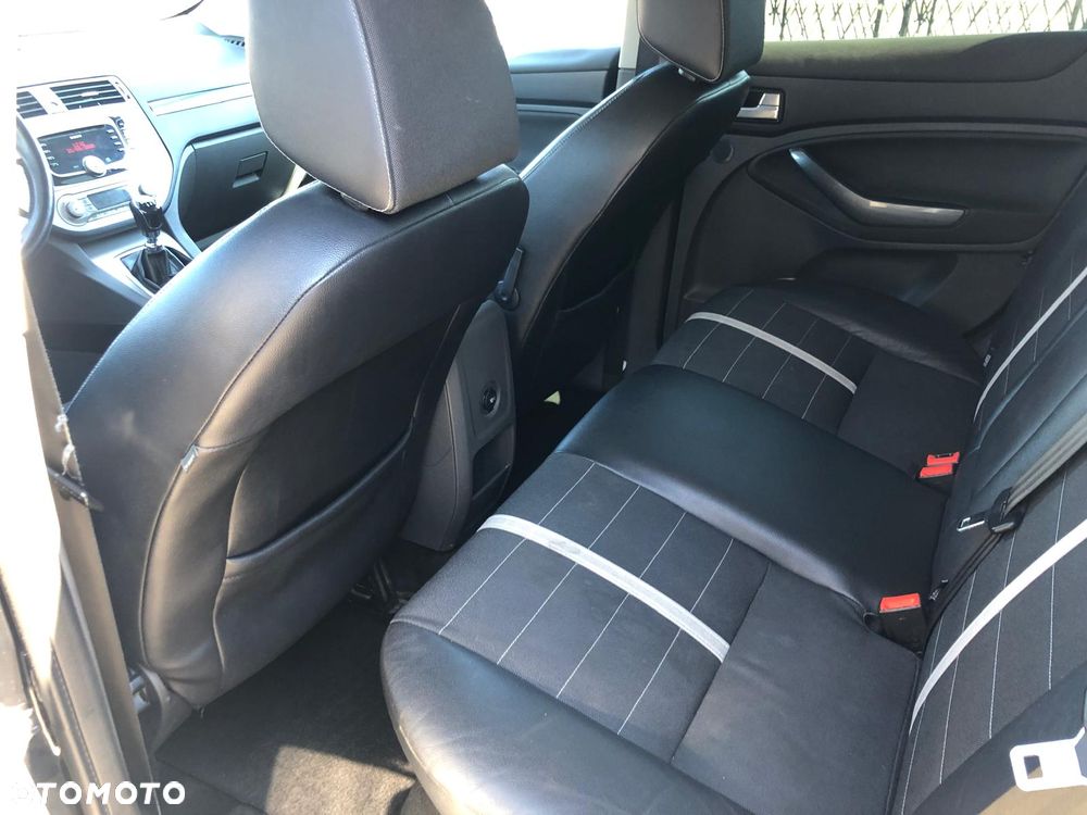 Ford Kuga 2.0 TDCi Titanium - 8