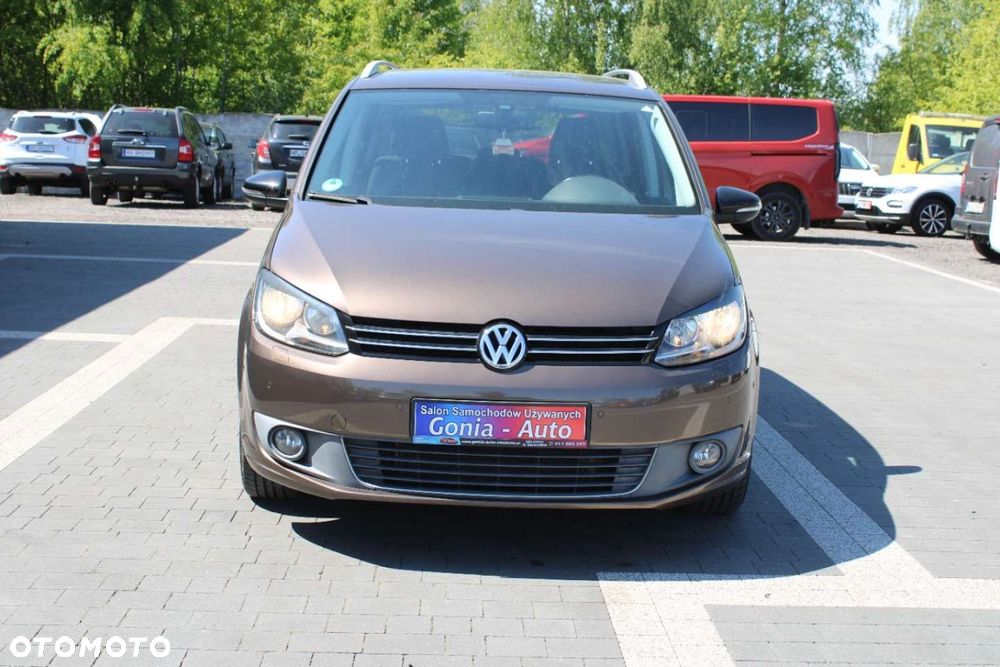 Volkswagen Touran - 12
