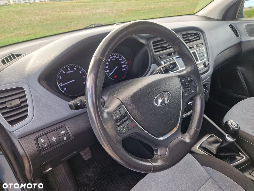 Hyundai i20 - 23