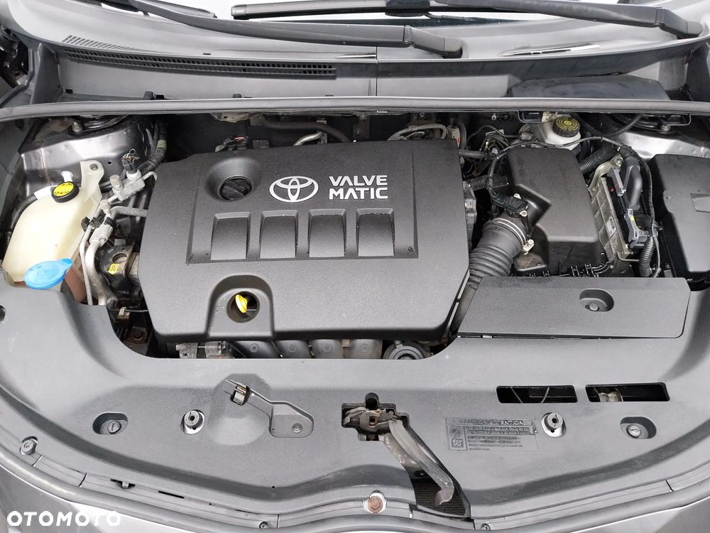 Toyota Verso 1.8 Executive - 11