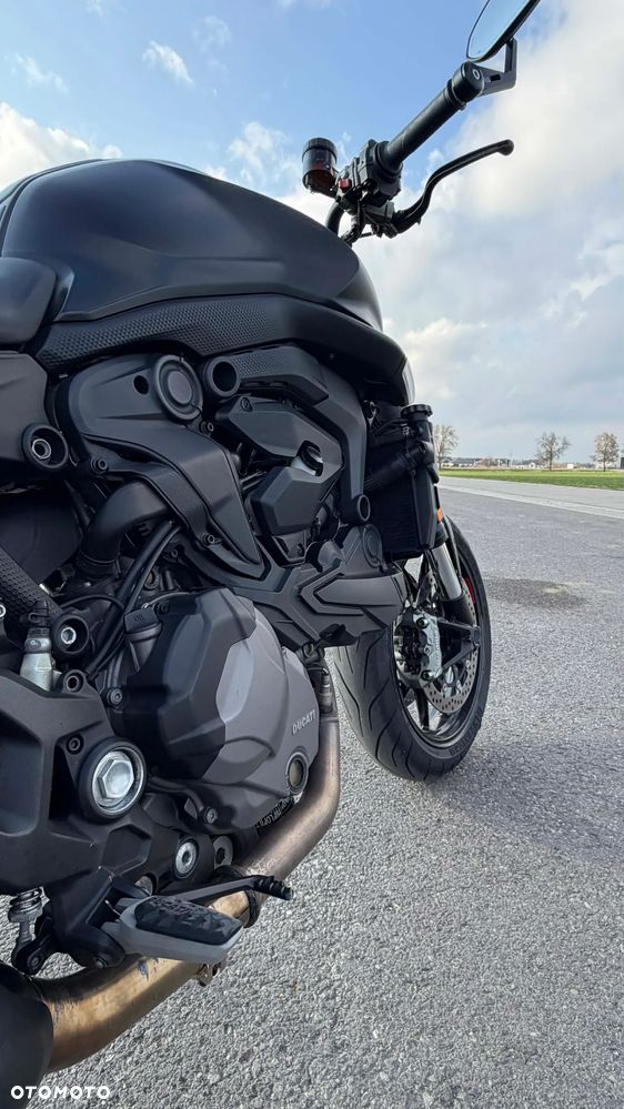 Ducati Monster - 10