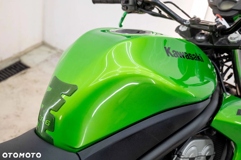 Kawasaki ER - 26