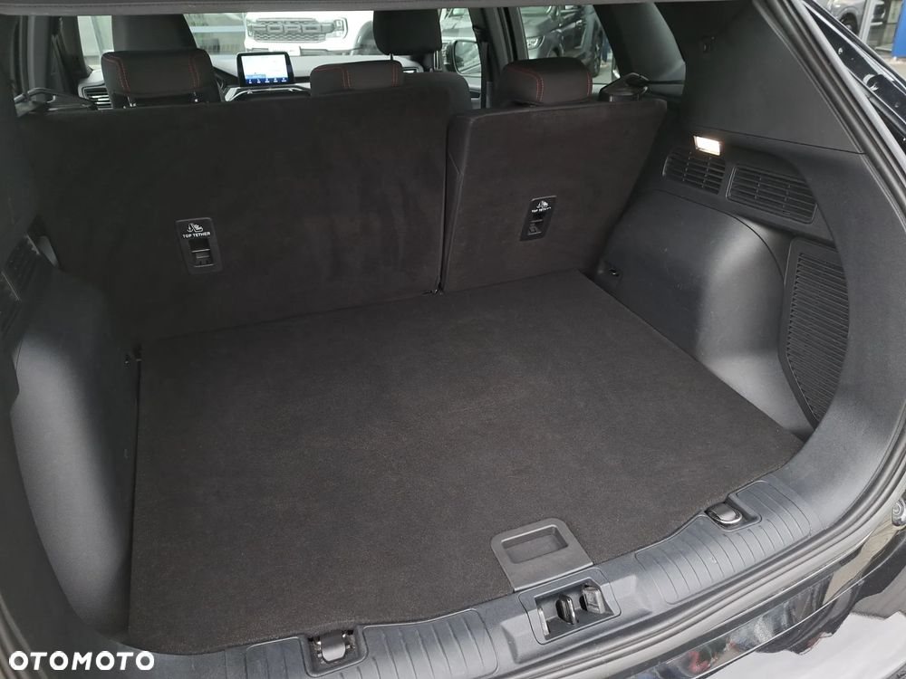 Ford Kuga 2.5 FHEV FWD ST-Line - 17