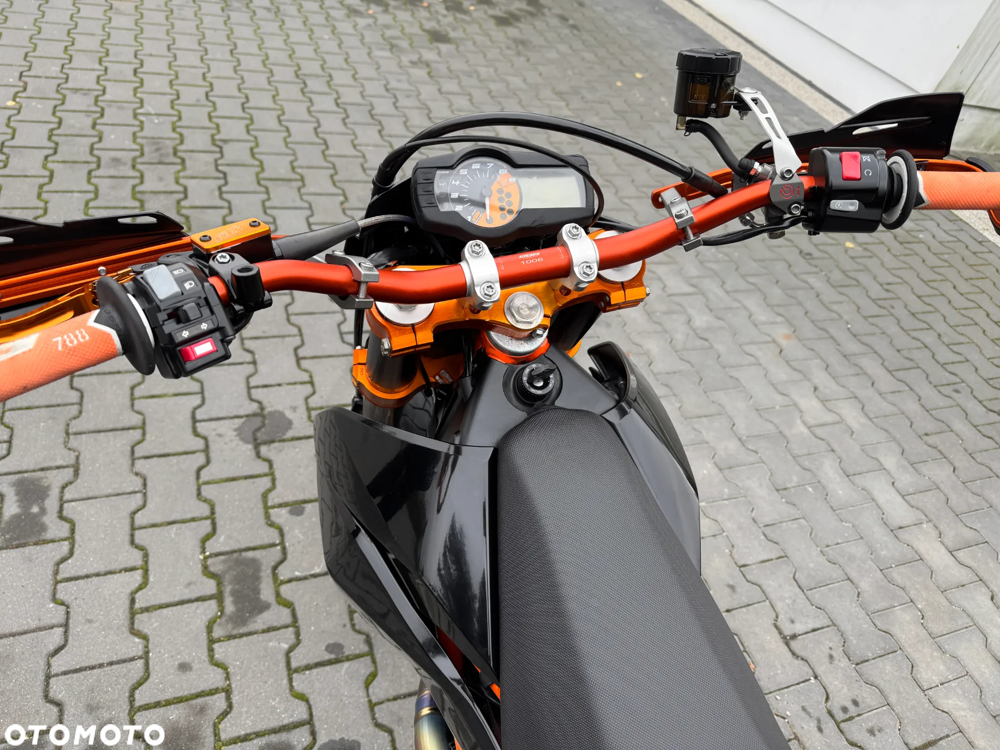 KTM SMC - 16