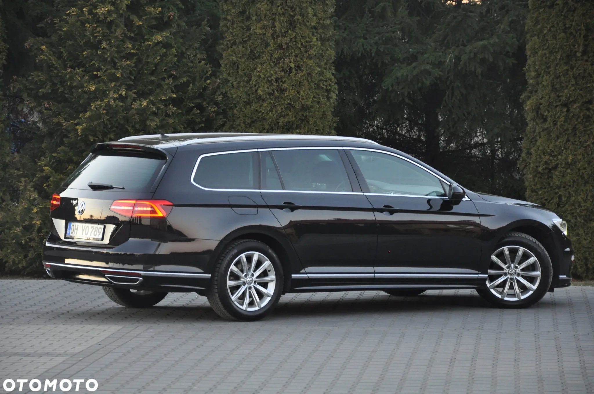 Volkswagen Passat - 12