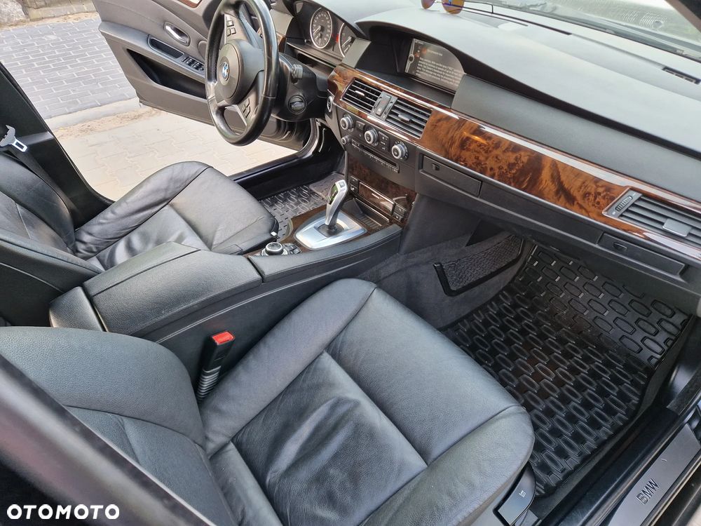 BMW Seria 5 530d xDrive - 22