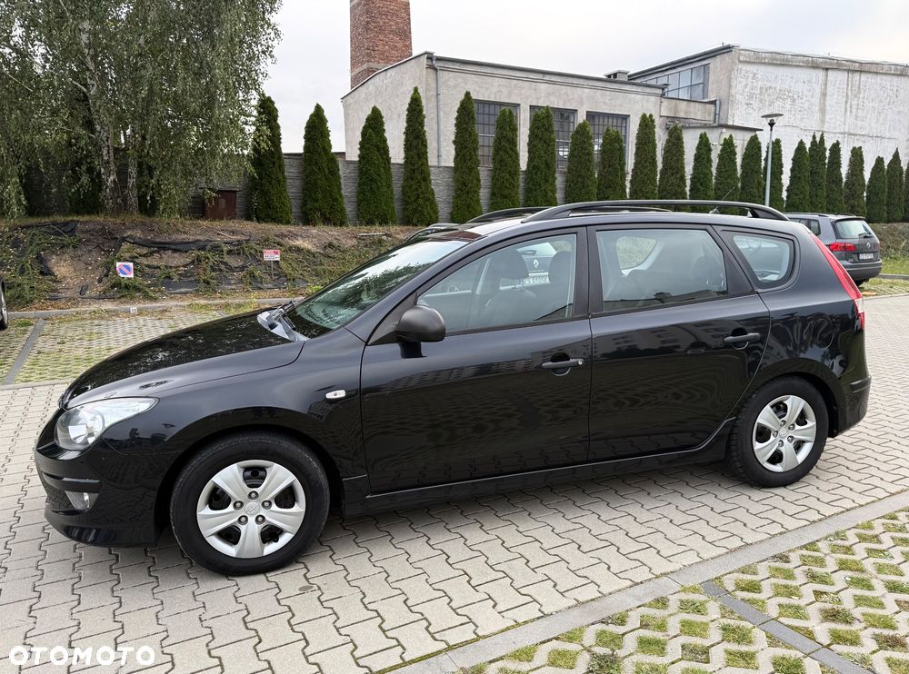 Hyundai i30 1.4 Base - 11