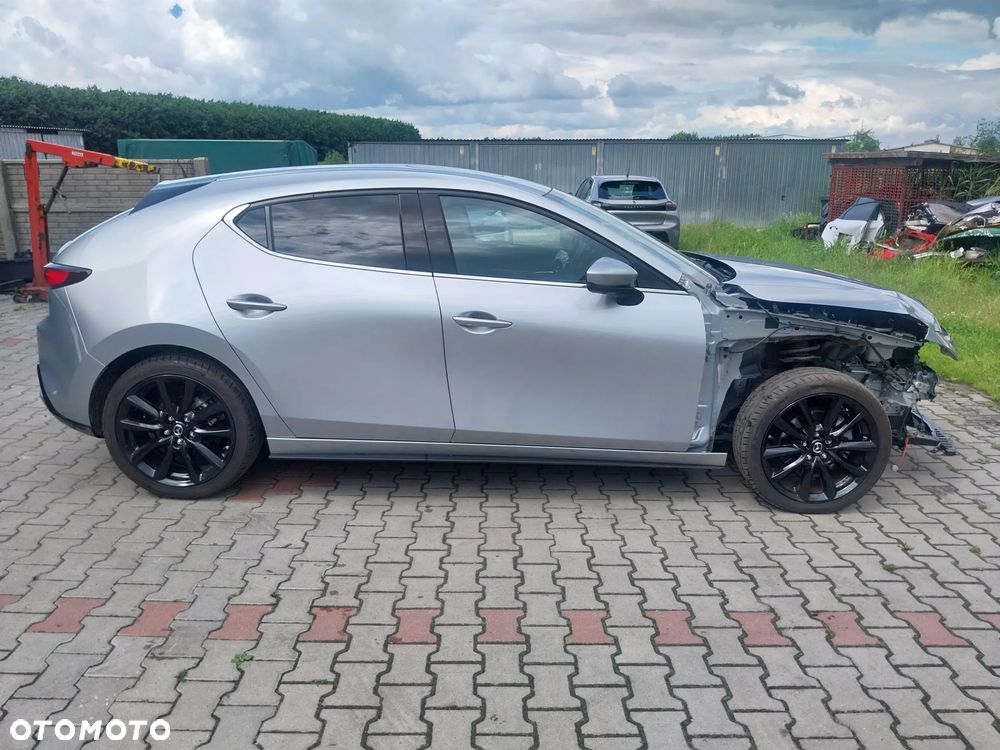 Mazda 3 - 8