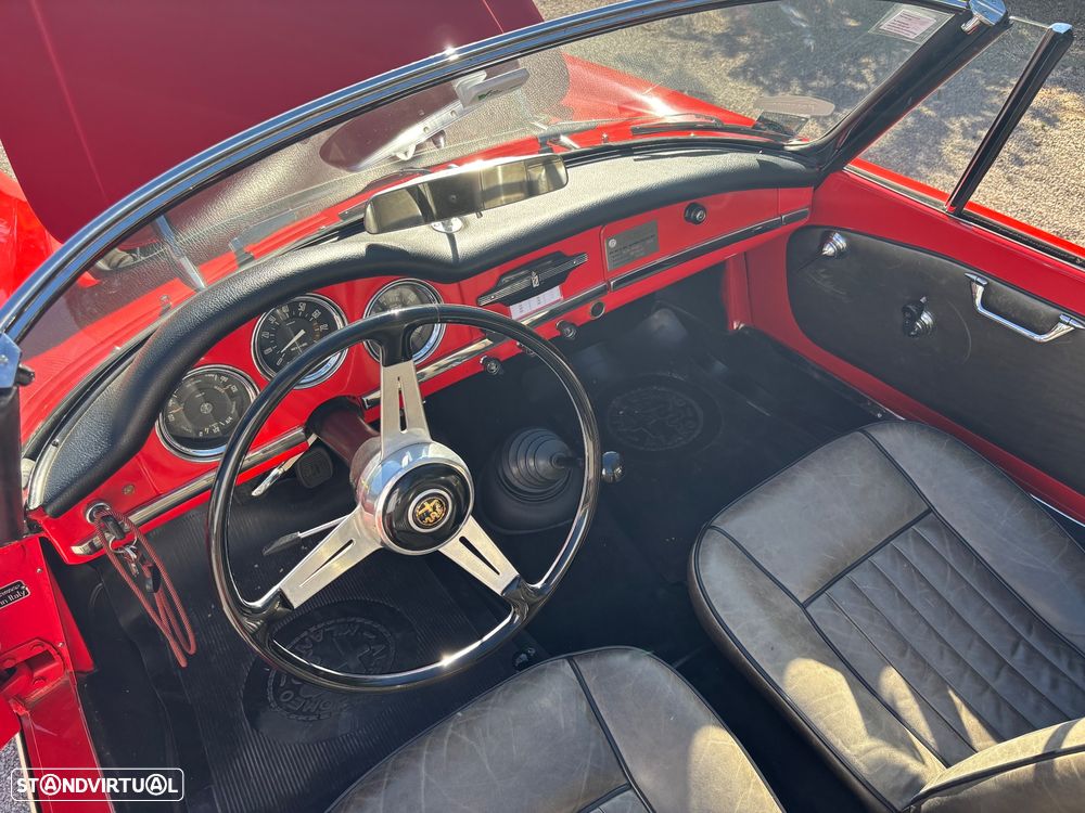 Alfa Romeo Spider - 6