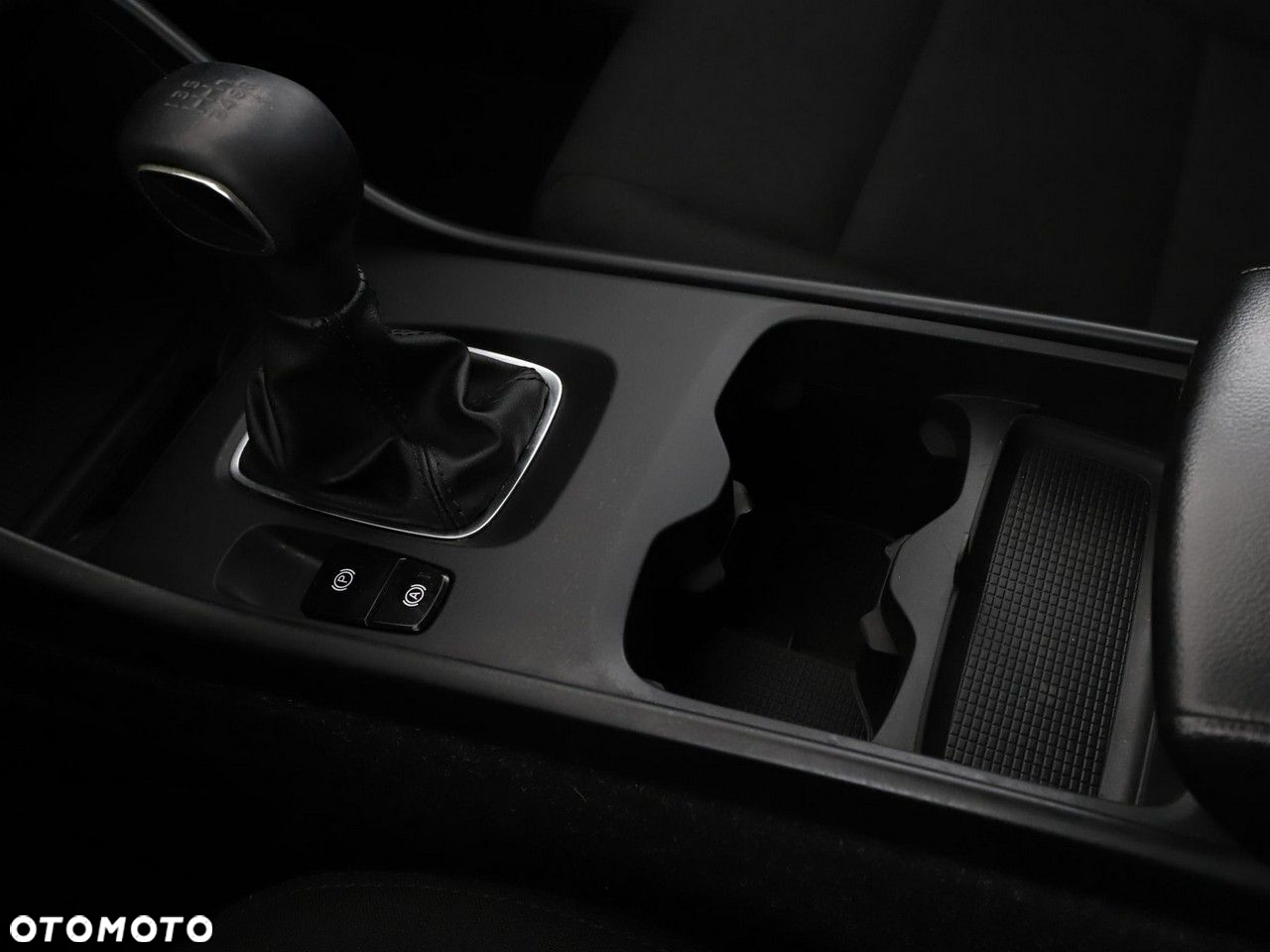 Volvo XC 40 T3 - 28