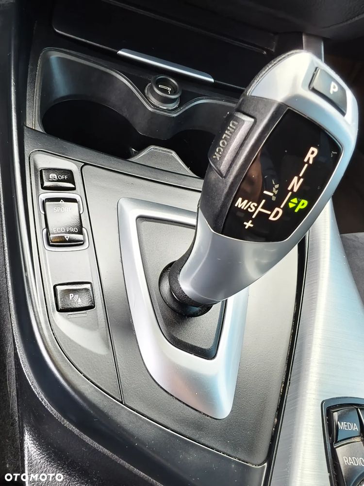 BMW Seria 1 120d Sport-Aut Sport Line - 21