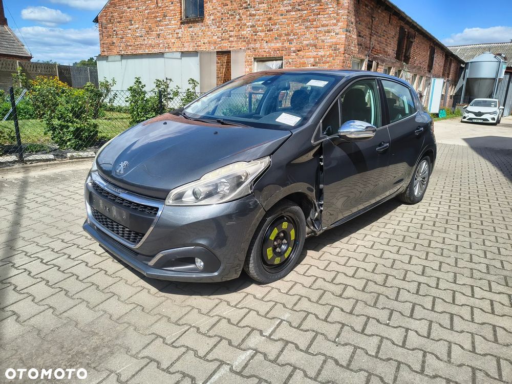 Peugeot 208 - 2
