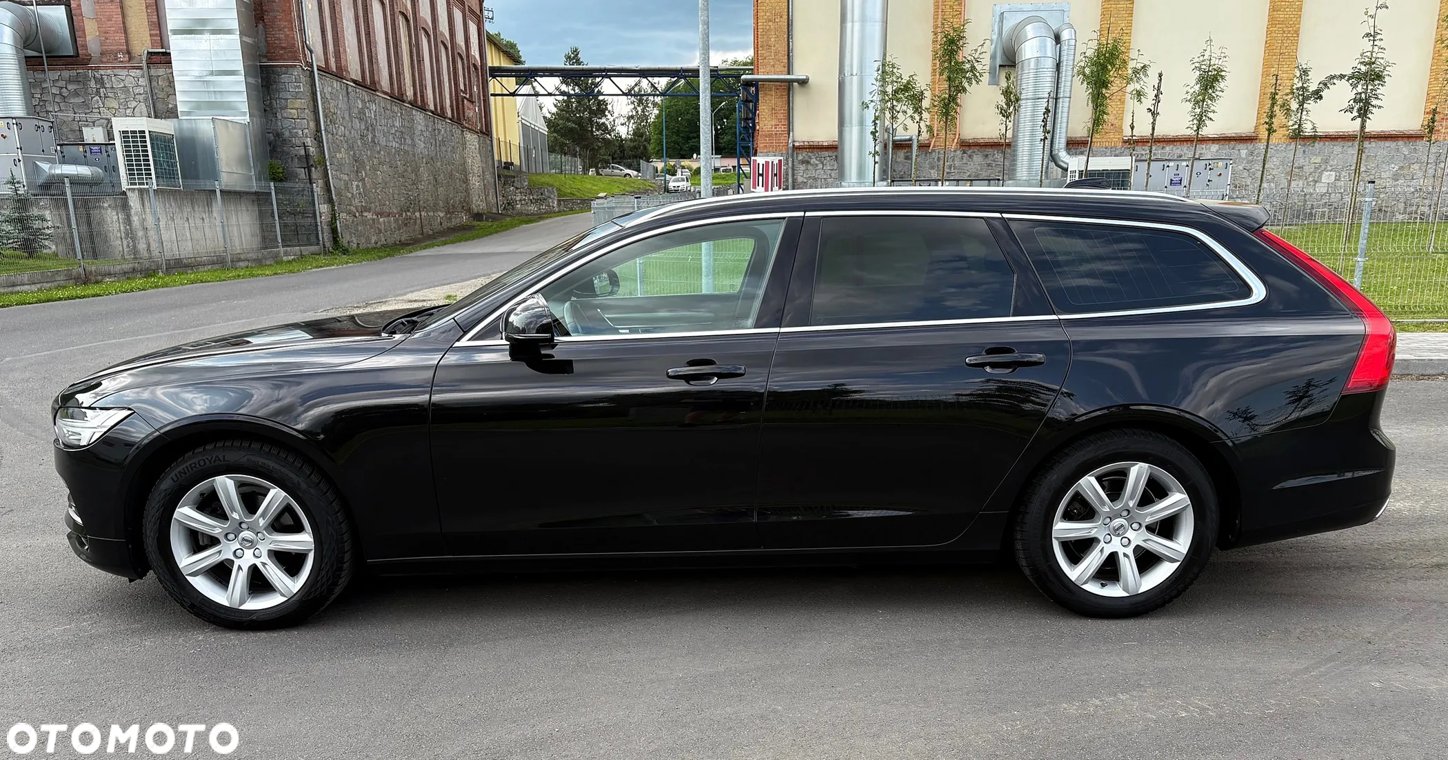 Volvo V90 D3 Momentum Pro - 10