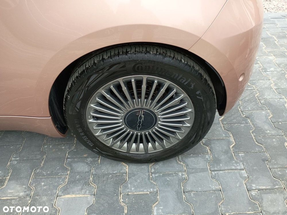 Fiat 500e - 12