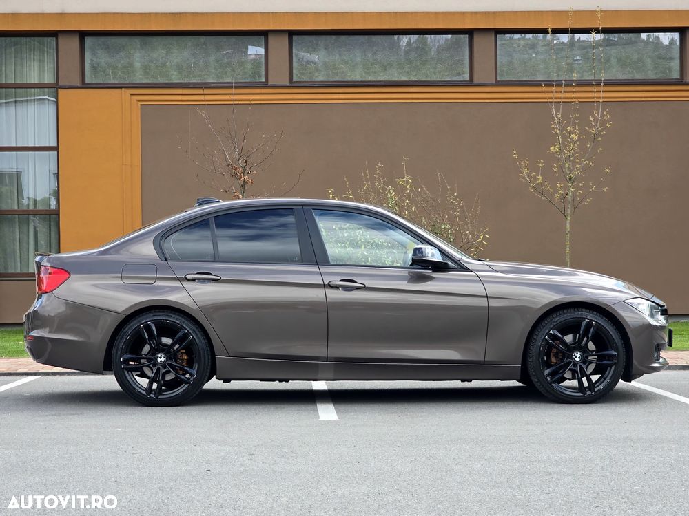 BMW Seria 3 320d Aut. Blue Performance Sport Line - 16