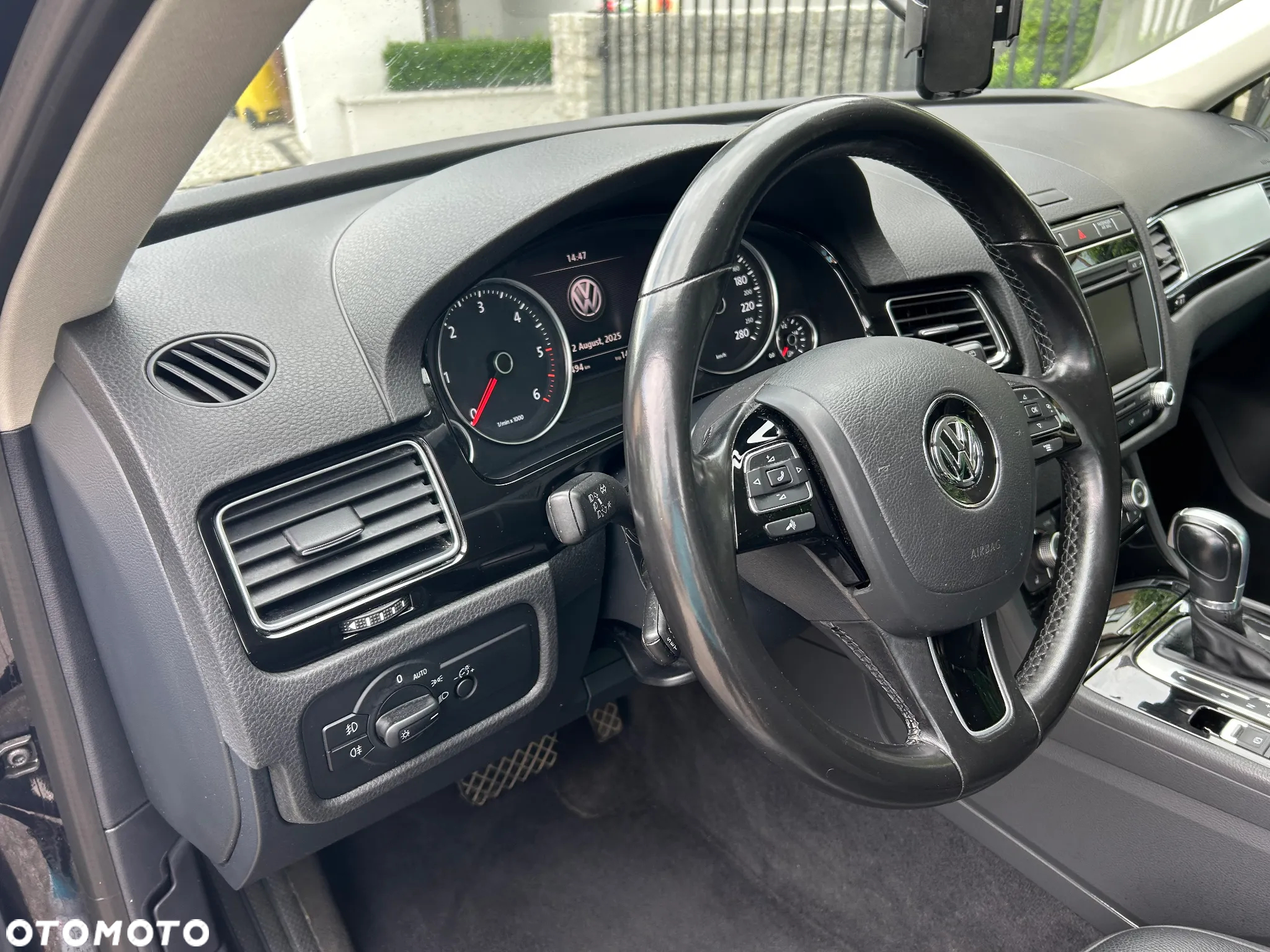 Volkswagen Touareg - 11