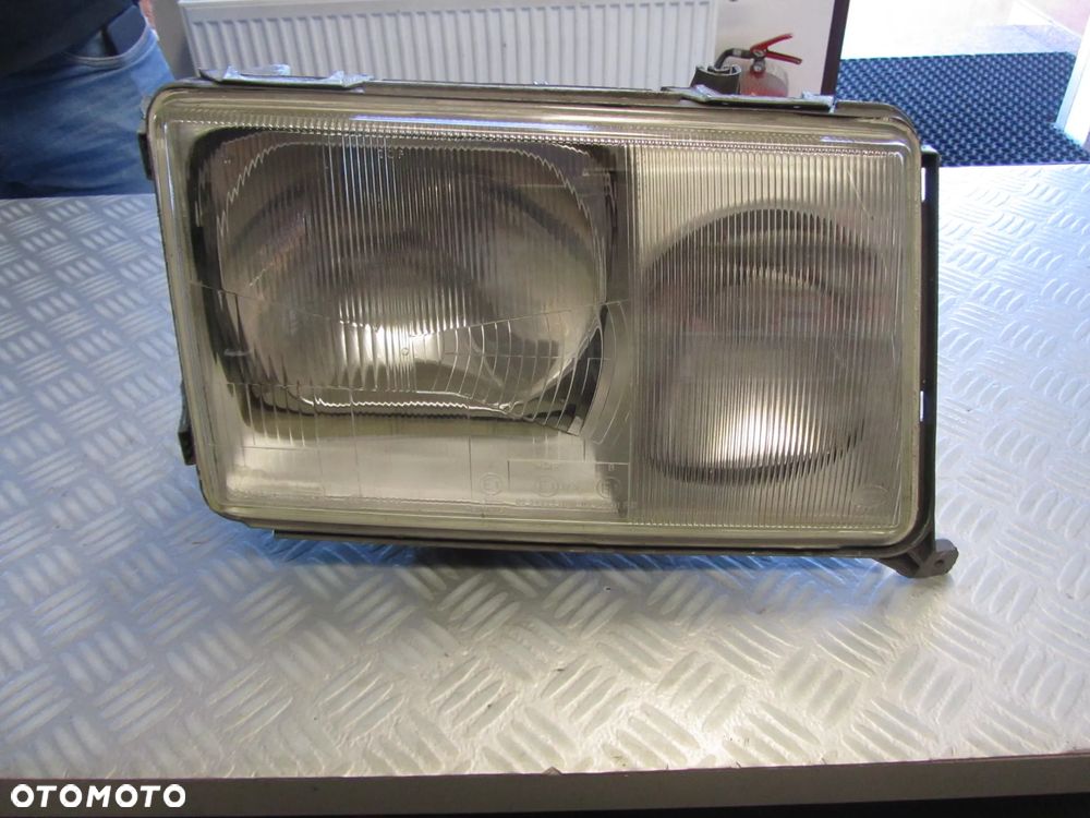 lampa 1248209661 - 1