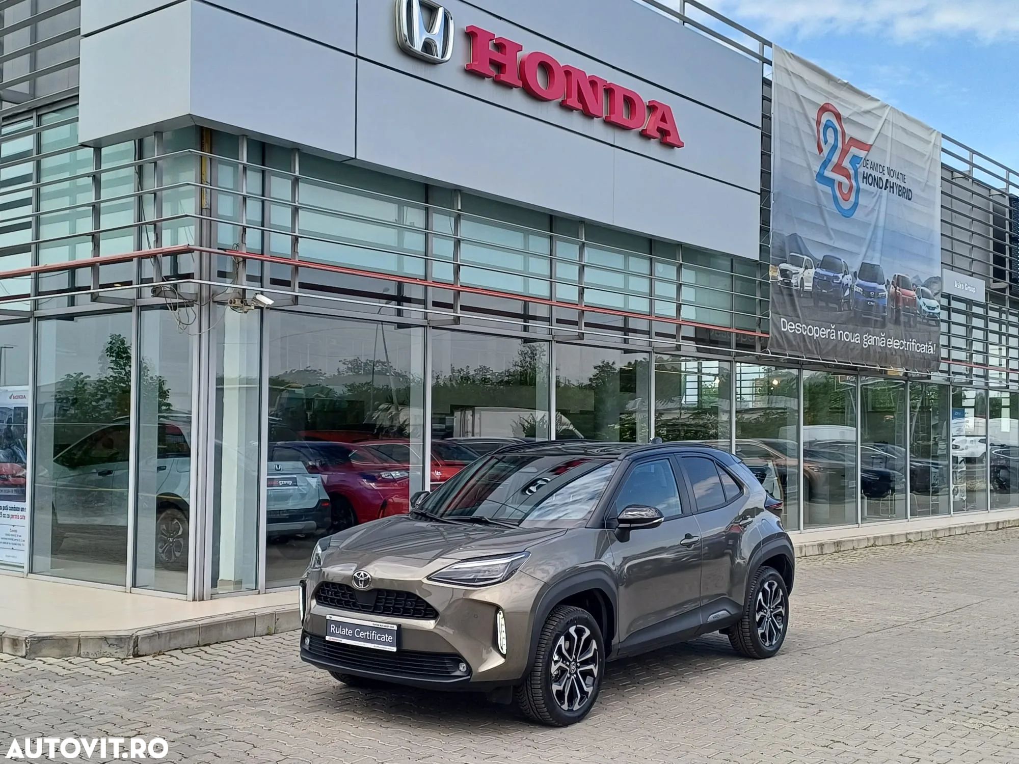 Toyota Yaris Cross 1.5 VVT-i HSD 4x4 Dynamic - 1