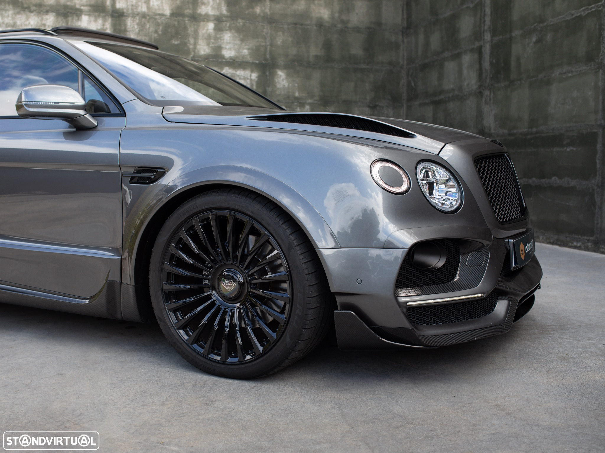 Bentley Bentayga V8 - 8