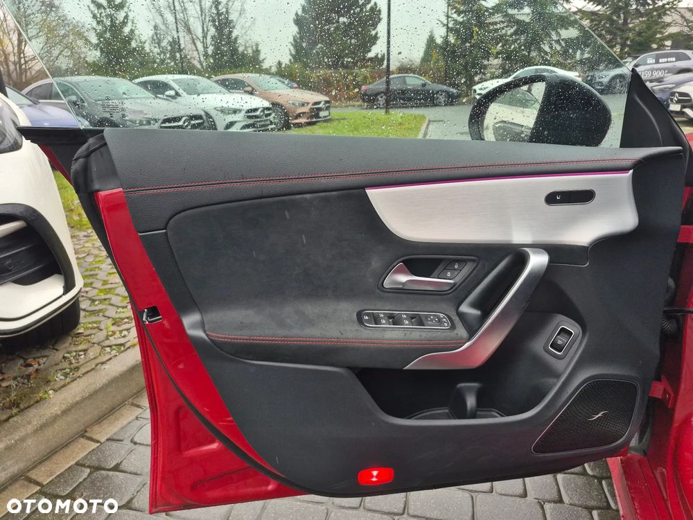 Mercedes-Benz CLA 200 AMG Line 7G-DCT - 15