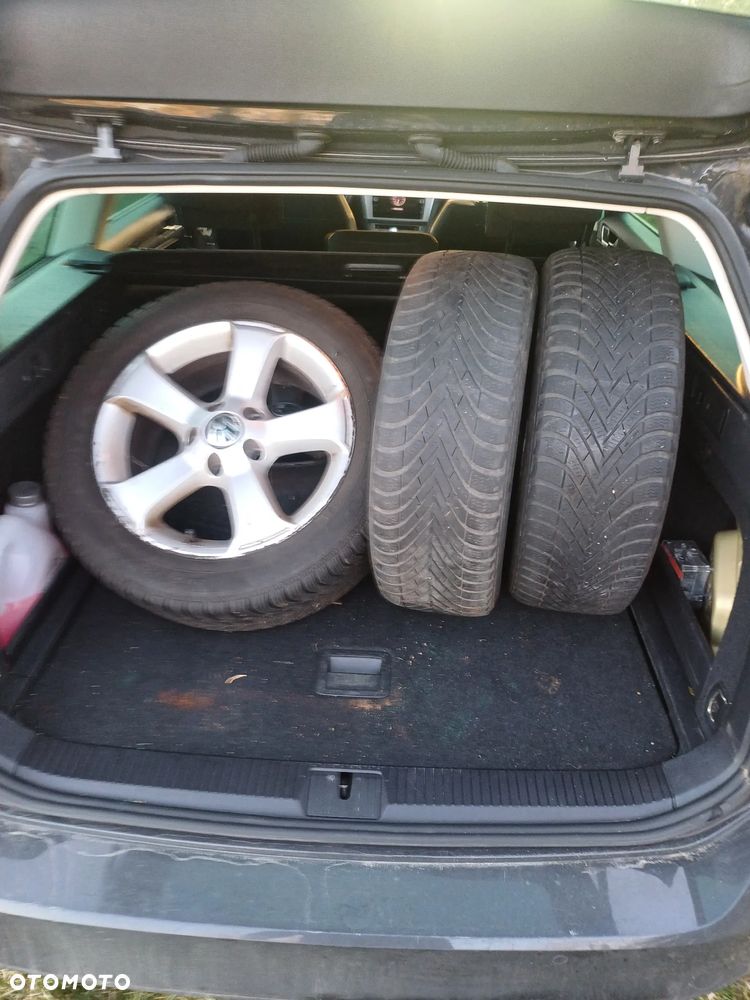 Volkswagen Passat 2.0 TDI SCR DSG Comfortline - 24