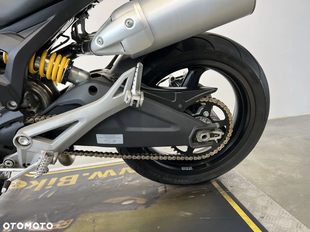 Ducati Monster - 14