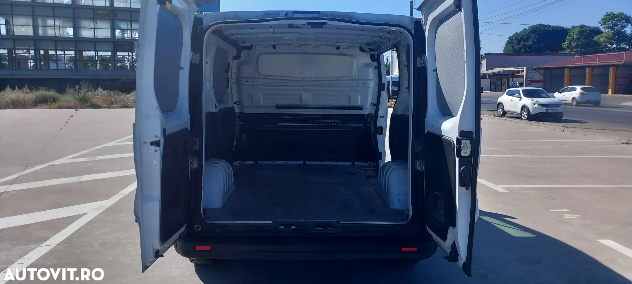 Renault Trafic - 8