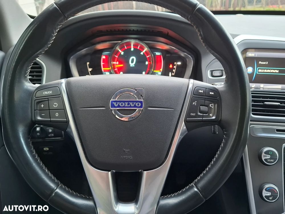 Volvo XC 60 D5 AWD Summum - 13