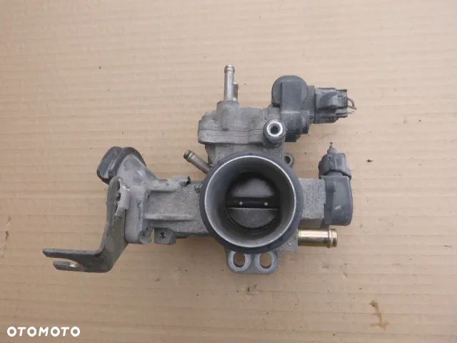 PRZEPUSTNICA KOMPLETNA TOYOTA YARIS 1.0 16V 1SZ